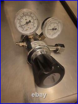 High Purity Two Stage Specialty Gas Regulator 3000psi Harris HP702-050-350-F