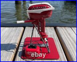 Miniature Outboard Motor, Red'57 Johnson 18 Hp, With Gas Tank And Display Stand
